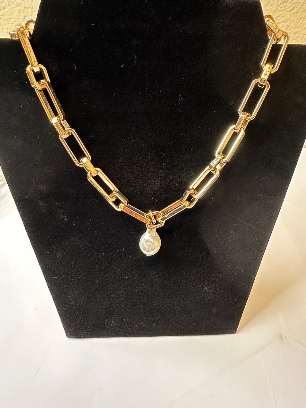 Source Unknown Gold Link Necklace with Pearl Drop